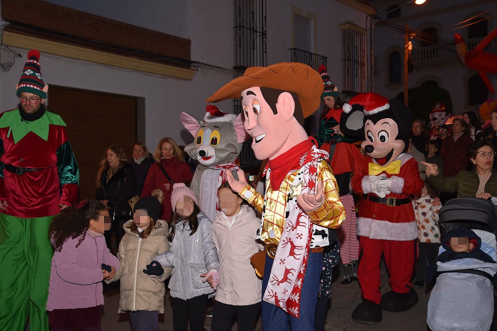 27 PASACALLES FRASKY ANIMACIONES