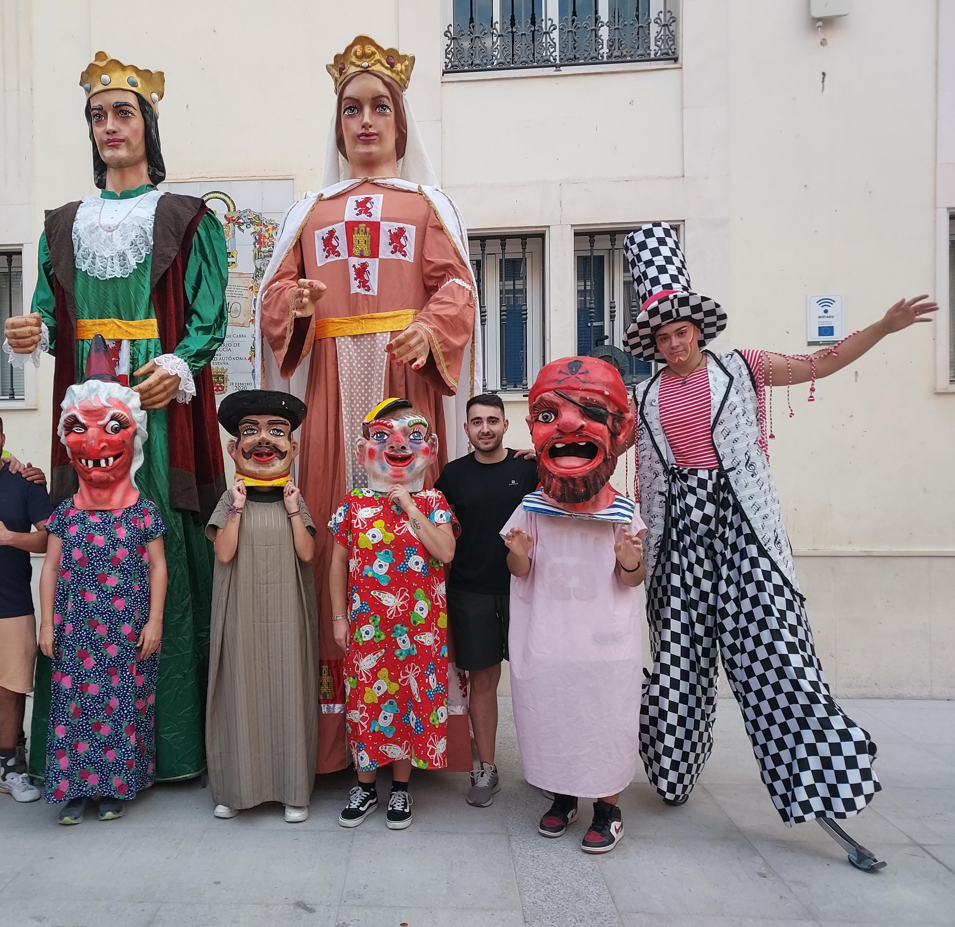 4 PASACALLES FRASKY ANIMACIONES